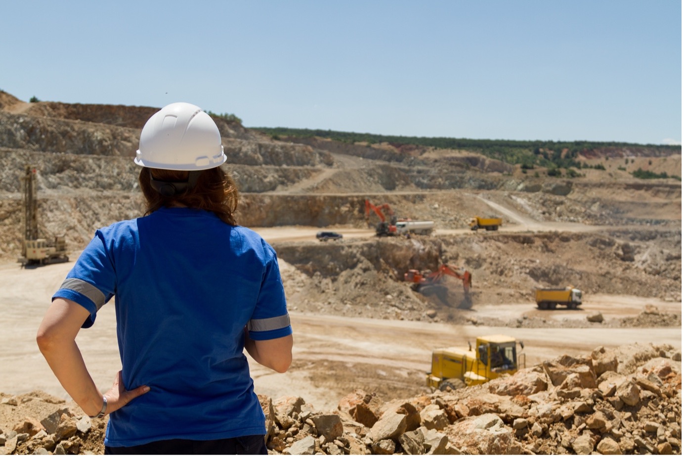 Many voices make the change Key learnings on gender in the extractive sector International